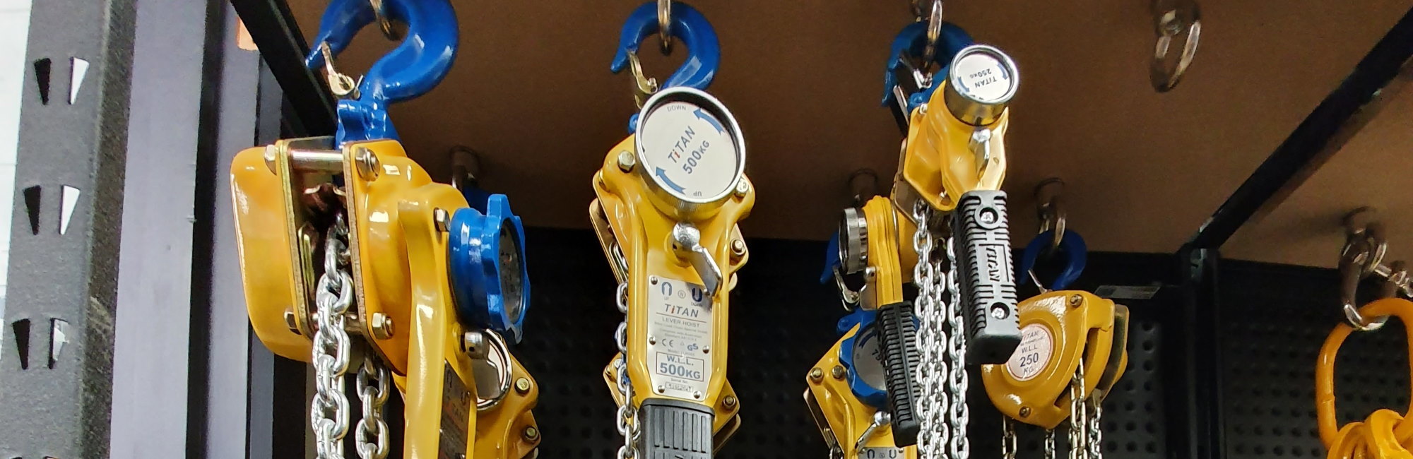 Truck tie down straps NZ Chain and rigging Kapiti